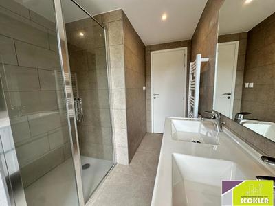 Appartement - 82 m² - 3 pièces