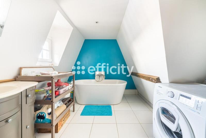 Appartement - 100 m² - 6 pièces