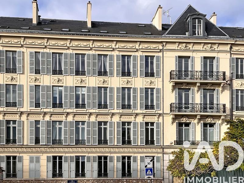 Appartement - 206 m² - 7 pièces