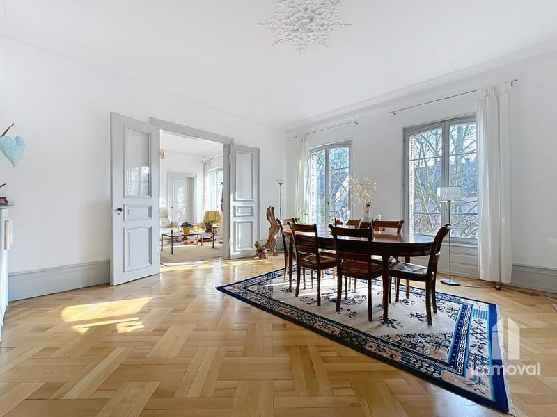 Appartement - 151 m² - 6 pièces