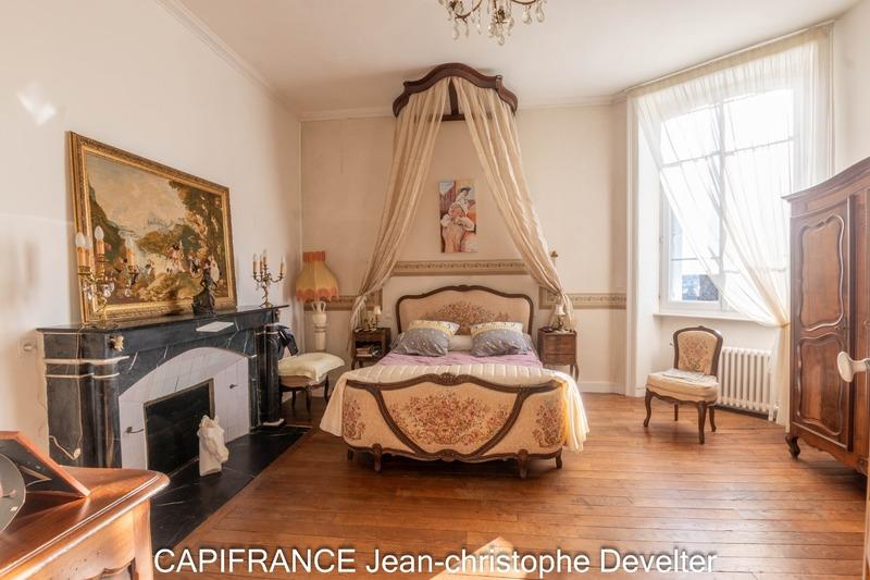 Maison bourgeoise - 235 m² - 8 pièces