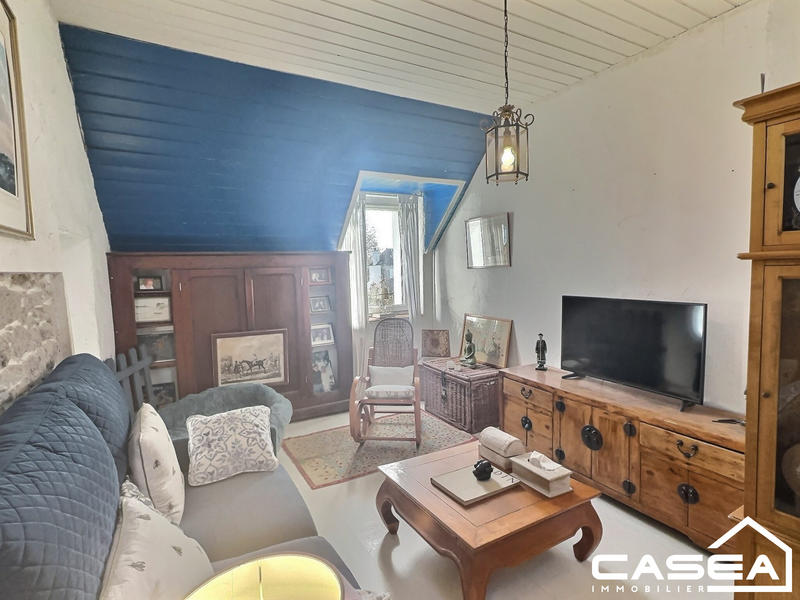 Maison traditionnelle - 120 m² - 9 pièces