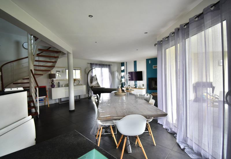 Maison - 145 m² - 5 pièces