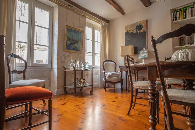 Maison - 202 m² - 8 pièces