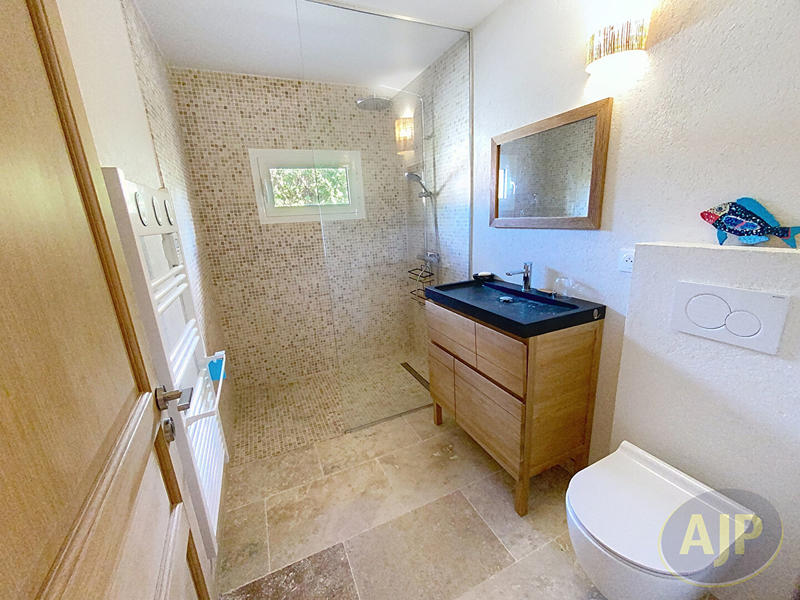 Maison - 174 m² - 7 pièces