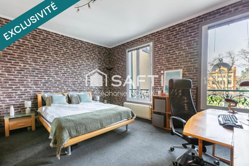 Maison - 291 m² - 10 pièces