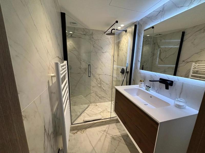 Appartement - 100 m² - 4 pièces