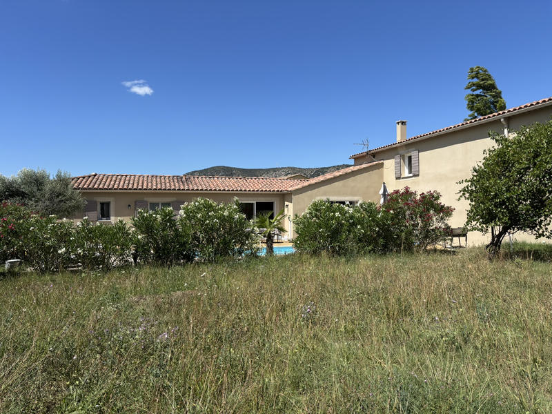 Entrepôt - 360 m² - 6 pièces