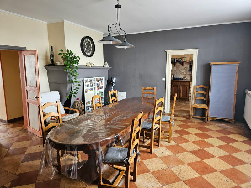 Propriété - 337 m² - 13 pièces