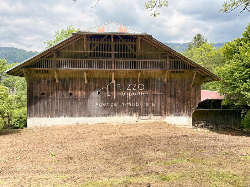 Maison - 400 m² - 4 pièces