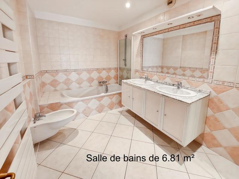 Appartement - 116 m² - 4 pièces