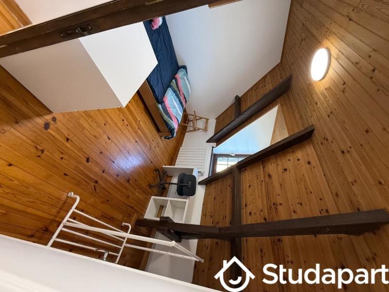 Chambre - 10 m² - 1 pièce