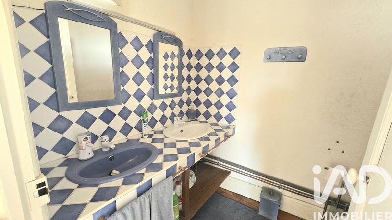 Maison de village - 217 m² - 7 pièces