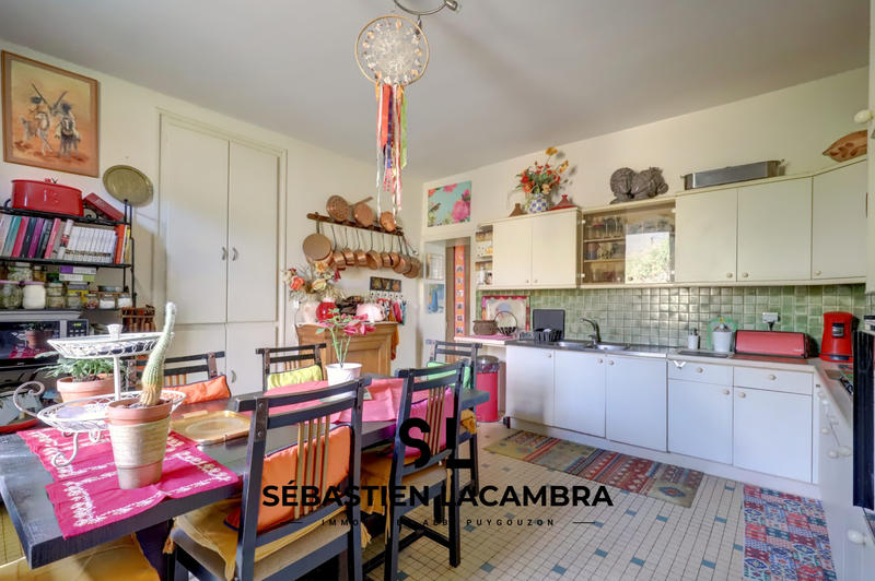 Propriété - 328 m² - 10 pièces