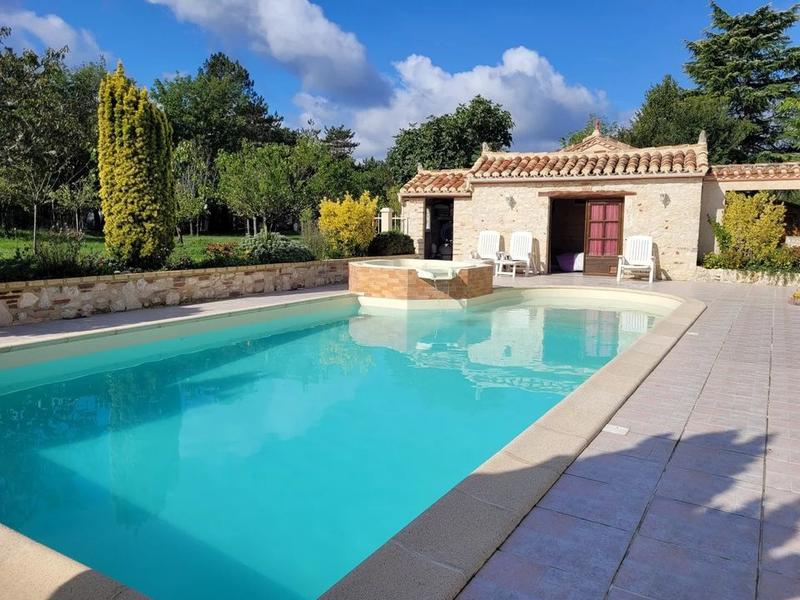 Propriété - 115 m² - 7 pièces