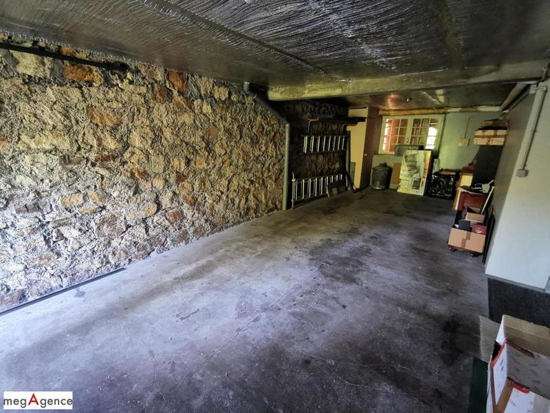 Maison traditionnelle - 186 m² - 7 pièces