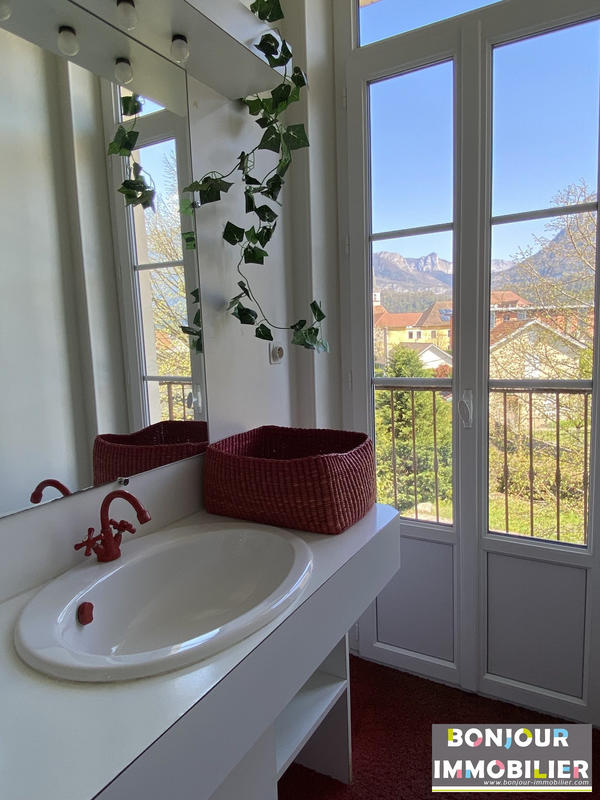 Maison traditionnelle - 176 m² - 6 pièces