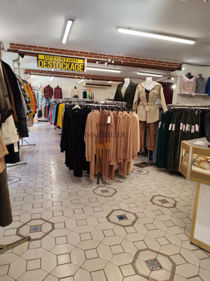 Local commercial - 142 m²