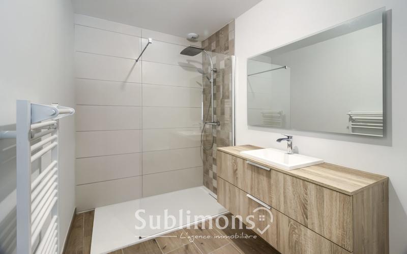 Maison - 220 m² - 6 pièces