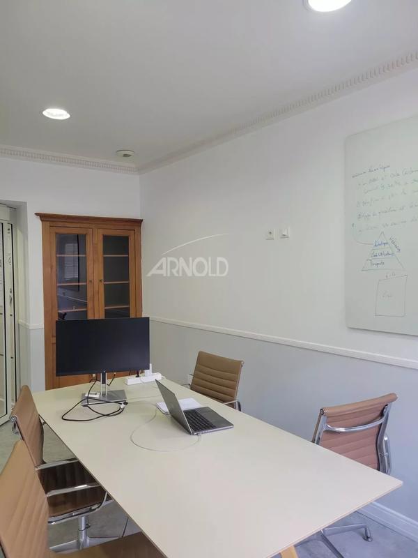 Bureau - 100 m² - 3 pièces