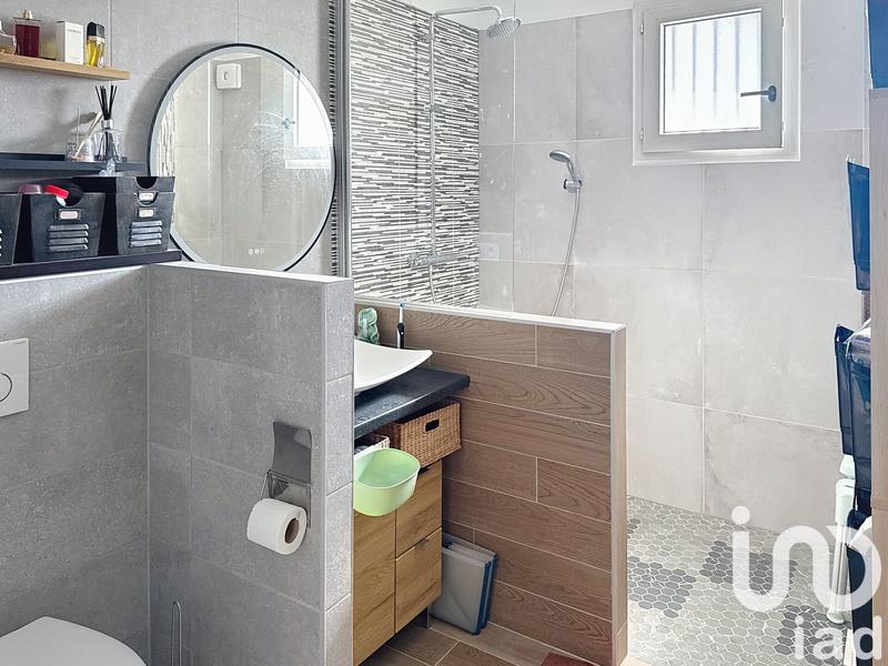 Maison - 251 m² - 8 pièces