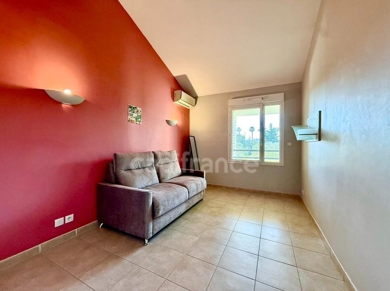 Appartement - 99 m² - 4 pièces