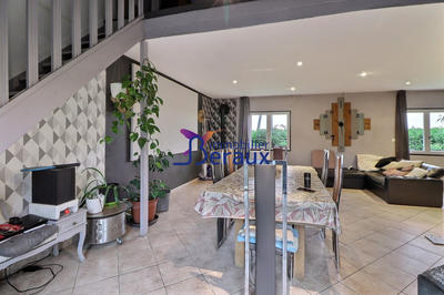 Maison - 160 m² - 7 pièces