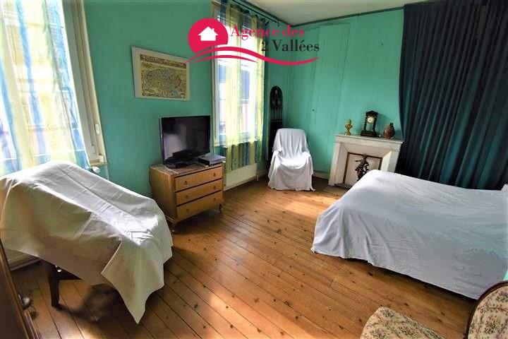 Maison - 98 m² - 6 pièces