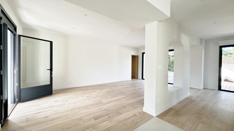 Maison - 169 m² - 5 pièces