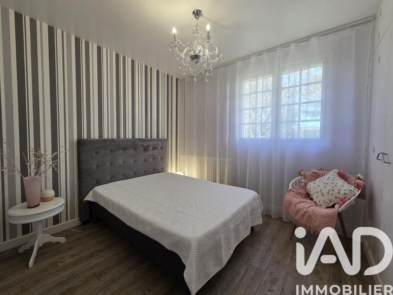 Maison - 161 m² - 8 pièces