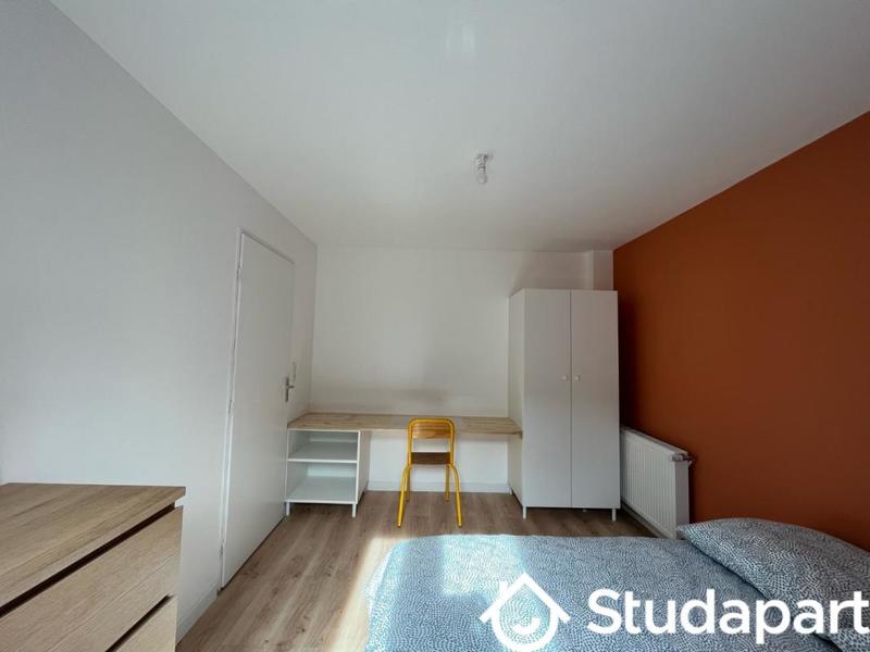 Chambre - 13 m² - 1 pièce