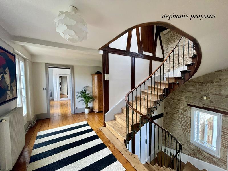 Maison - 292 m² - 8 pièces