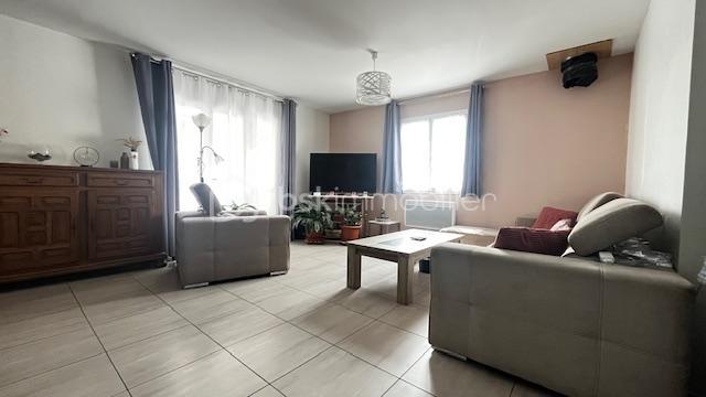 Maison - 96 m² - 4 pièces