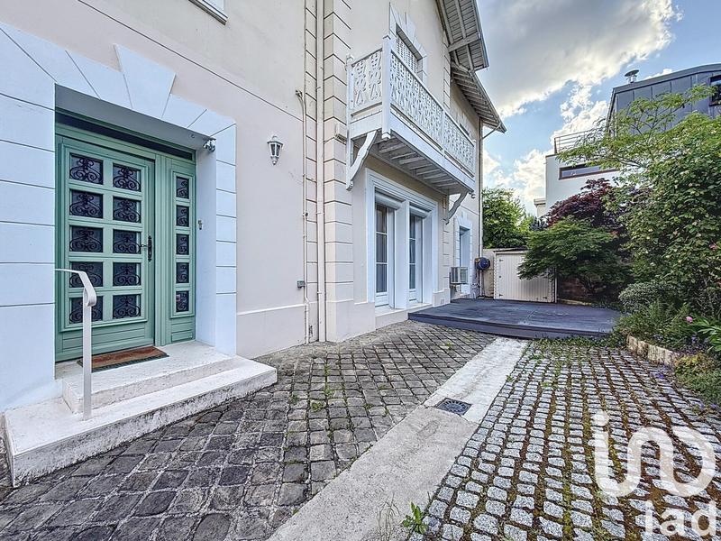 Appartement - 95 m² - 4 pièces