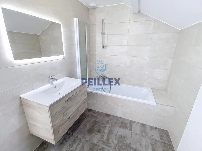 Maison - 102 m² - 5 pièces