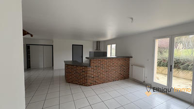 Villa - 168 m² - 8 pièces