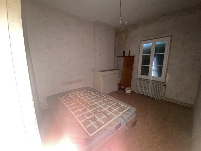 Maison - 240 m² - 6 pièces