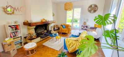 Maison traditionnelle - 166 m² - 8 pièces