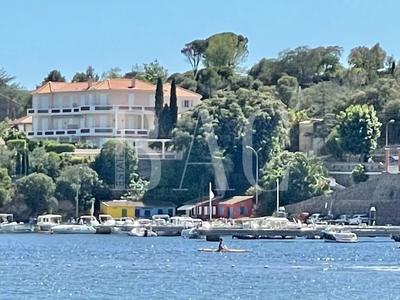 Villa - 280 m² - 10 pièces