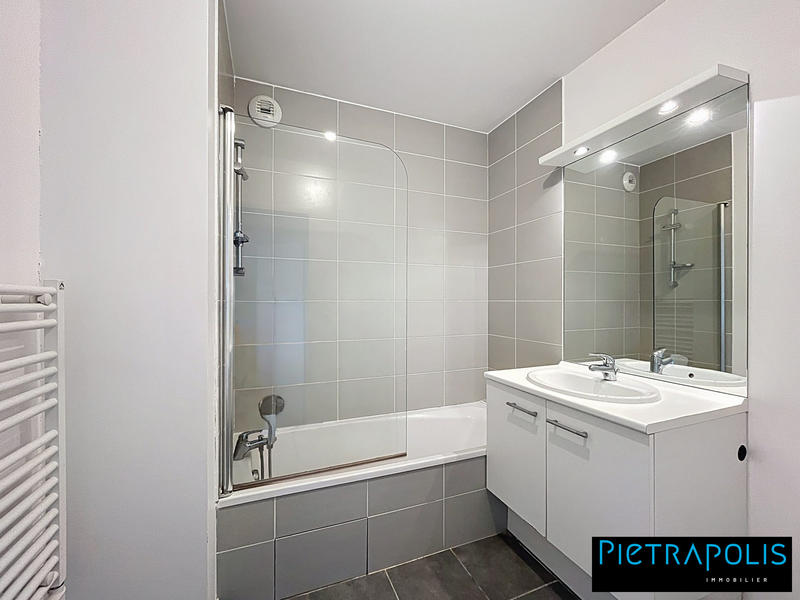 Appartement - 81 m² - 4 pièces