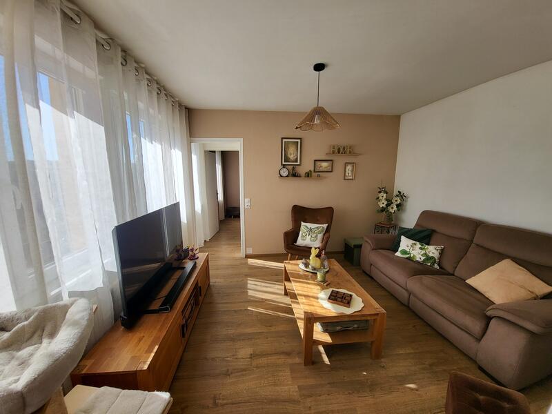 Maison - 182 m² - 8 pièces