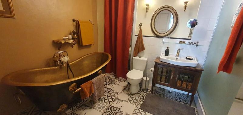 Propriété - 430 m² - 18 pièces