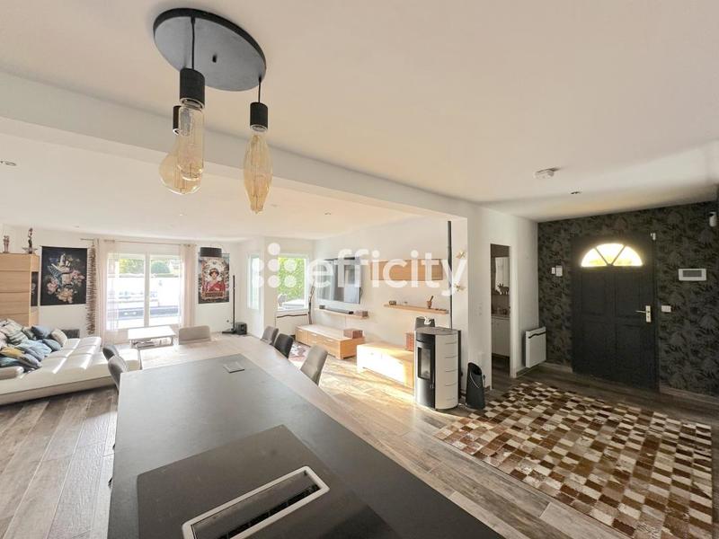 Maison - 160 m² - 5 pièces