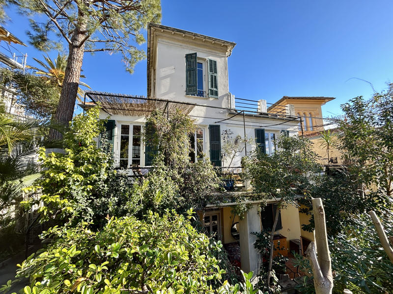 Appartement - 158 m² - 4 pièces