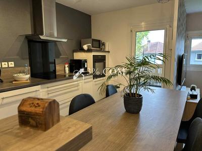 Appartement - 85 m² - 4 pièces