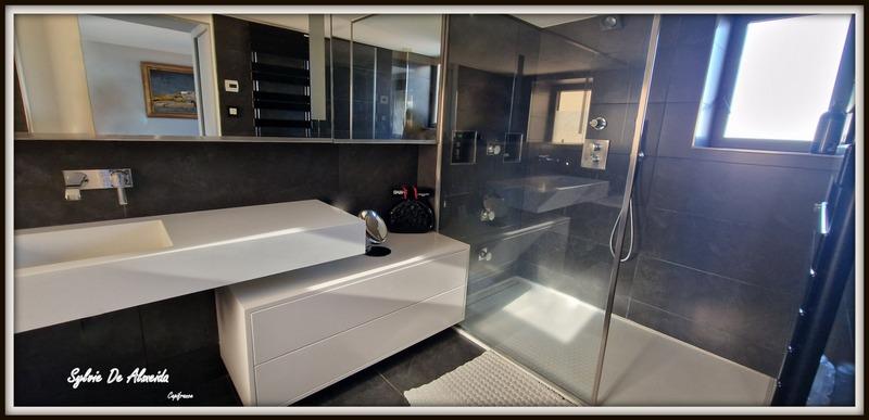 Maison - 326 m² - 6 pièces