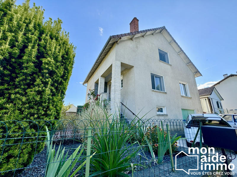 Maison - 140 m² - 5 pièces