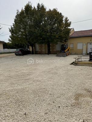 Immeuble - 209 m² - 12 pièces