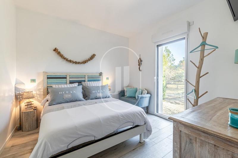 Villa - 250 m² - 10 pièces