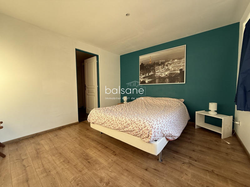 Loft - 242 m² - 6 pièces